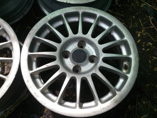 ขายแม็ก OZ  4รู100ขอบ15 จำนวน 4 วง