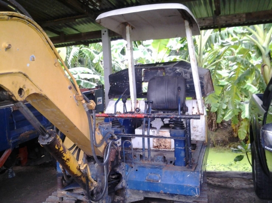 Komatsu pc30-5 โซ่ใหม่ บุ้งกี๋ใหม่ เครื่องใหม่ เช็คแล้วใช้งานไดัเลย