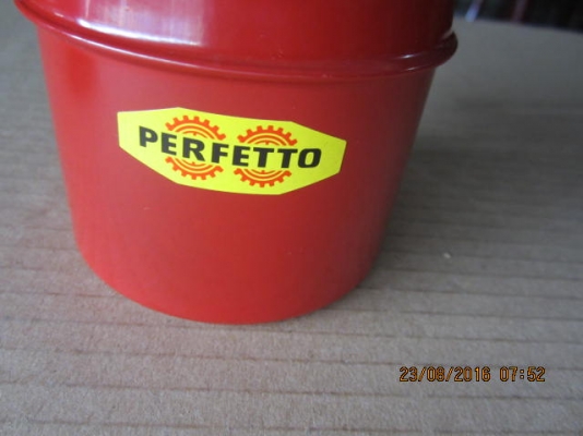 ขายกาหยอดน้ำมันงานเก่าเก็บอิตาลี PERFETTO MADE IN ITALY.