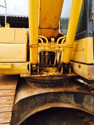 ขาย 1,450,000 แบคโฮ KOMATSU pc 200-8 ทำงาน 10,400 ชม.ไฟฟ้าครบ เครื่องดี ปั้มแรง เอวดี ช่วงล่างแน่น เล่มทะเบียน 090-772-3710 090-772-3708