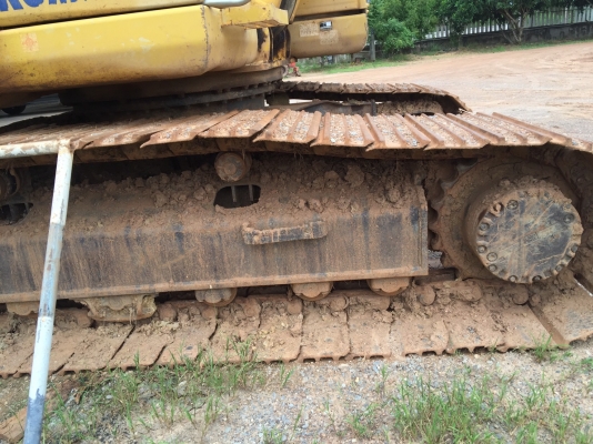 ขาย 1,450,000 แบคโฮ KOMATSU pc 200-8 ทำงาน 10,400 ชม.ไฟฟ้าครบ เครื่องดี ปั้มแรง เอวดี ช่วงล่างแน่น เล่มทะเบียน 090-772-3710 090-772-3708