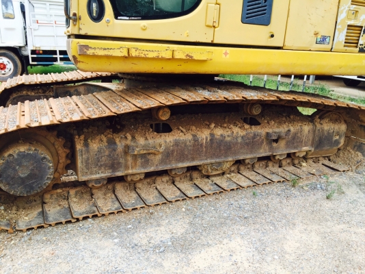 ขาย 1,450,000 แบคโฮ KOMATSU pc 200-8 ทำงาน 10,400 ชม.ไฟฟ้าครบ เครื่องดี ปั้มแรง เอวดี ช่วงล่างแน่น เล่มทะเบียน 090-772-3710 090-772-3708