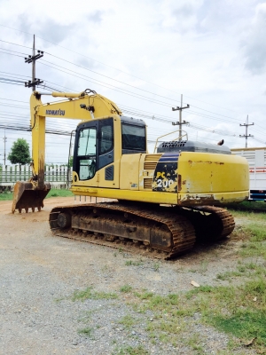 ขาย 1,450,000 แบคโฮ KOMATSU pc 200-8 ทำงาน 10,400 ชม.ไฟฟ้าครบ เครื่องดี ปั้มแรง เอวดี ช่วงล่างแน่น เล่มทะเบียน 090-772-3710 090-772-3708