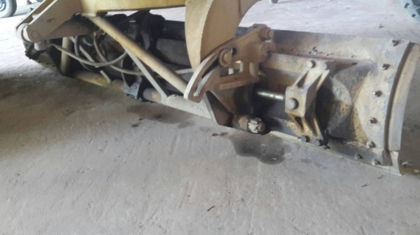 ขาย 1,495,000 รถเกรด CAT 12 G 61 M 11326 หัวฉีดไดเร็ก เครื่องดี เกียร์แรง เอวแน่น ปั้มไฮดอร์ลิคแรง (ซีเรียลสูง)เล่มทะเบียน รถสวยพร้อมใช้เอกสารพร้อมโอน 090-772-3710 090-772-3708