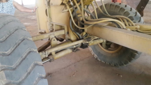 ขาย 1,495,000 รถเกรด CAT 12 G 61 M 11326 หัวฉีดไดเร็ก เครื่องดี เกียร์แรง เอวแน่น ปั้มไฮดอร์ลิคแรง (ซีเรียลสูง)เล่มทะเบียน รถสวยพร้อมใช้เอกสารพร้อมโอน 090-772-3710 090-772-3708