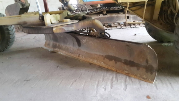 ขาย 1,495,000 รถเกรด CAT 12 G 61 M 11326 หัวฉีดไดเร็ก เครื่องดี เกียร์แรง เอวแน่น ปั้มไฮดอร์ลิคแรง (ซีเรียลสูง)เล่มทะเบียน รถสวยพร้อมใช้เอกสารพร้อมโอน 090-772-3710 090-772-3708