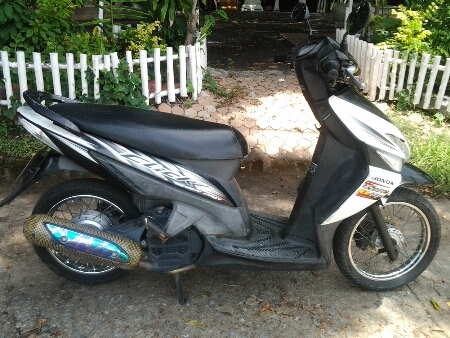 ขายมอไซค์ ปี50 ฮอนด้า คลิ๊ก รุ่นTune Up เครื่อง110cc. เครื่องดีแน่นๆ รถสภาพเดิมๆทั้งคัน ล้อเดิมๆ ภาษีขาด2ปี เล่มทะเบียนครบ สนใจแวะมาดูก่อนได้ ขายถูกๆครับ