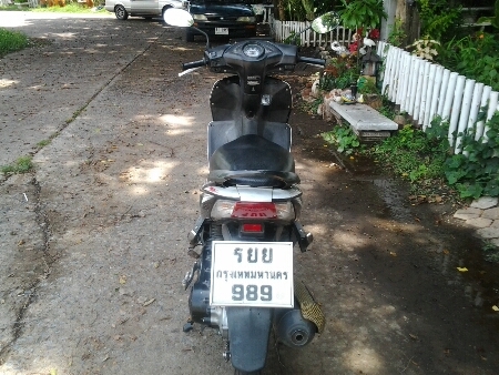 ขายมอไซค์ ปี50 ฮอนด้า คลิ๊ก รุ่นTune Up เครื่อง110cc. เครื่องดีแน่นๆ รถสภาพเดิมๆทั้งคัน ล้อเดิมๆ ภาษีขาด2ปี เล่มทะเบียนครบ สนใจแวะมาดูก่อนได้ ขายถูกๆครับ