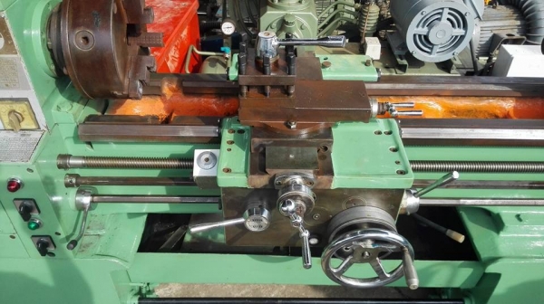 เครื่องกลึง Lotus 6 ฟุต 3 เพลาเบรค นิ้วมิลไม่เปลี่ยนเฟืองเก็บทุกเม็ดเงียบทุกเกียร์มาเทสได้