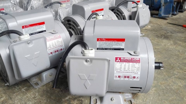 --SOLD--มาใหม่อีกชุด!! ** Mitsubishi 1 HP 220V รุ่นใหม่สภาพเนียนๆคัดมาด้วยใจขึ้นงานมานับชั่วโมง!!