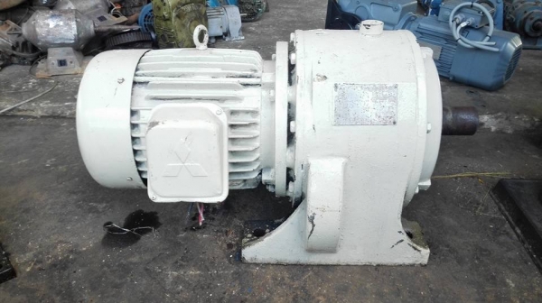 ** SOLD ** มอเตอร์เกียร์ Mitsubishi 10 HP 380V ทด 1:30 ความเร็วรอบประมาน 50 RPM