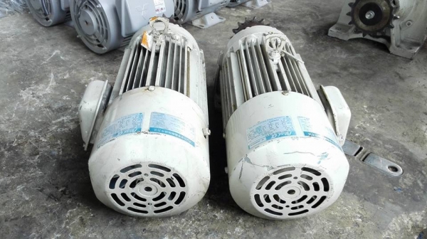 ** SOLD **มอเตอร์เกียร์ Sumitomo Altax 1 HP 380V มีเบรค ทด 1:43 ความเร็วรอบประมาน 40 RPM