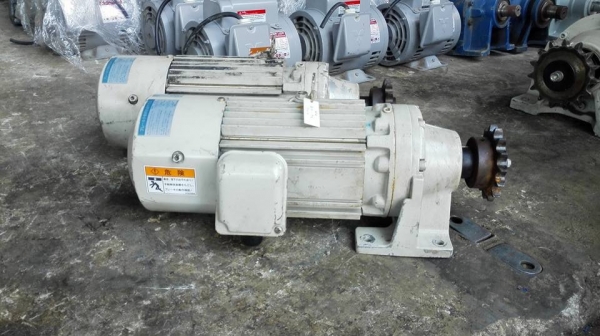 ** SOLD **มอเตอร์เกียร์ Sumitomo Altax 1 HP 380V มีเบรค ทด 1:43 ความเร็วรอบประมาน 40 RPM