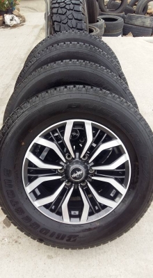 ขายล้อแม็กป้ายแดง mu-x 17" ยางปี16 สนใจติดต่อ ตาเล็ก ล้อและยางครับ 081-3747940