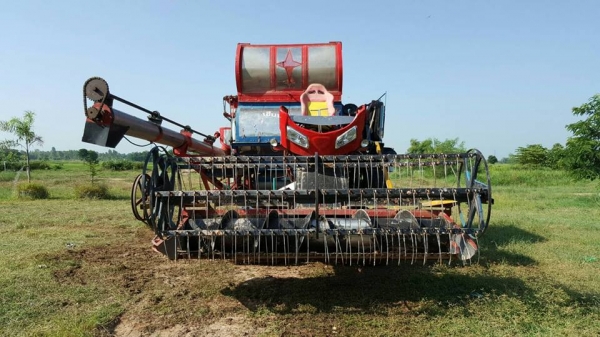 ขายรถเกี่ยวข้าว อุ้ม2.5ตัน เครื่อง185แรง ตัวเดิน10 ปั้มไดกิ้น22 ช่วงล่างดี สภาพพร้อมใช้งาน ราคา280,000 สนใจโทร 090-8588220คุณนะ 093-3258446คุณบิว หรือเข้าดูสินค้าอื่นๆได้ที่ www.narong2truck.com หรือ www.truck.in.th/498 หรือเพจFacebook ณรงค์ท ซื้อขายรถมือ ขายรถเกี่ยวข้าว อุ้ม2.5ตัน เครื่อง185แรง ตัวเดิน10 ปั้มไดกิ้น22 ช่วงล่างดี สภาพพร้อมใช้งาน ราคา280,000 สนใจโทร 090-8588220คุณนะ 093-3258446คุณบิว หรือเข้าดูสินค้าอื่นๆได้ที่ www.narong2truck.com หรือ www.truck.in.th/498 หรือเพจFacebook ณรงค์ท ซื้อขายรถมือ