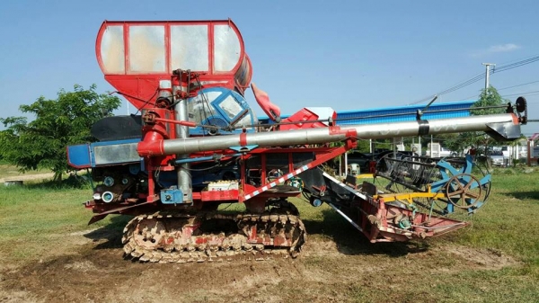 ขายรถเกี่ยวข้าว อุ้ม2.5ตัน เครื่อง185แรง ตัวเดิน10 ปั้มไดกิ้น22 ช่วงล่างดี สภาพพร้อมใช้งาน ราคา280,000 สนใจโทร 090-8588220คุณนะ 093-3258446คุณบิว หรือเข้าดูสินค้าอื่นๆได้ที่ www.narong2truck.com หรือ www.truck.in.th/498 หรือเพจFacebook ณรงค์ท ซื้อขายรถมือ