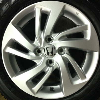 ล้อใหม่ป้ายแดงHonda Jazz พร้อมยางป้ายแดง 175-65-15 ล้อใหม่ป้ายแดงHonda Jazz พร้อมยางป้ายแดง 175-65-15