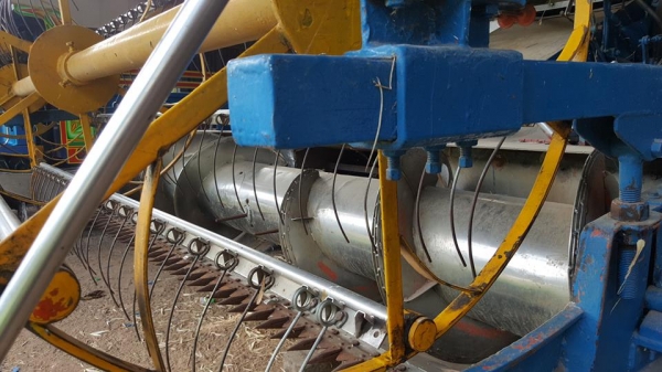 ขายรถเกี่ยวข้าว พ.เจริญพัฒนา ปี2009 เครื่องอีซูซุ 230เทอร์โบว์ 6HH1 ปั๊มไดกิ้น23ช่วงล่าง12