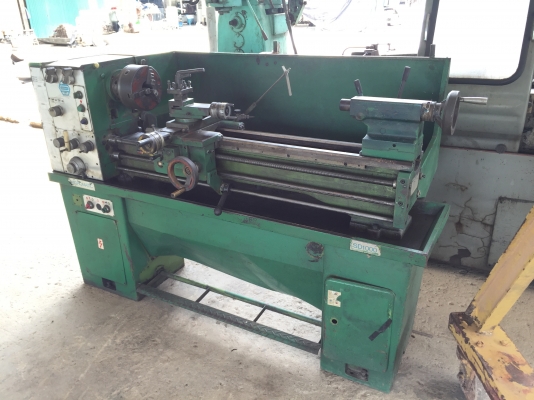 ขายเครื่องกลึง5ฟุต3เพลามีเบรคใต้หวันพร้อมใช้ไฟ3สายราคาเบาๆครับผม69000สนใจโทร0892224259ครับผม