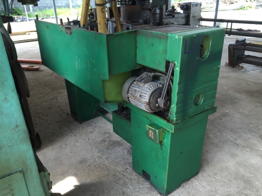 ขายเครื่องกลึง5ฟุต3เพลามีเบรคใต้หวันพร้อมใช้ไฟ3สายราคาเบาๆครับผม69000สนใจโทร0892224259ครับผม