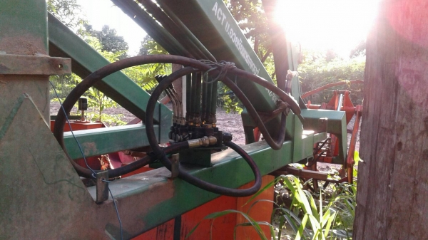 ขาย คีบอ้อย อวยชัยแทรคเตอร์ สภาพสวยพร้อมใช้งาน ไม่มีปะดาม อุปกรณ์มีให้ครบ