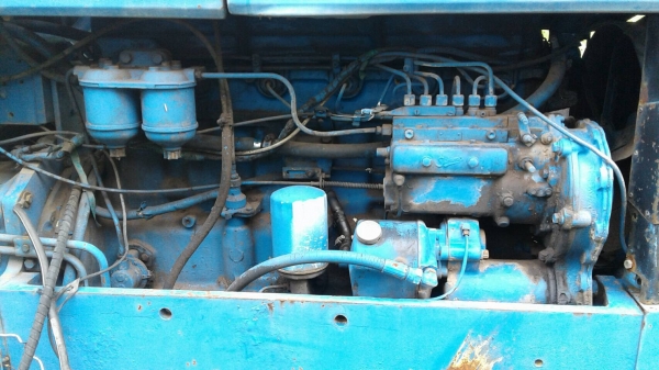 ขาย รถไถ 2 เพลา FORD 7700 สภาพใช้งานได้ปกติ แถมเครื่องตัดหญ้า เอกสารใบซื้อขาย