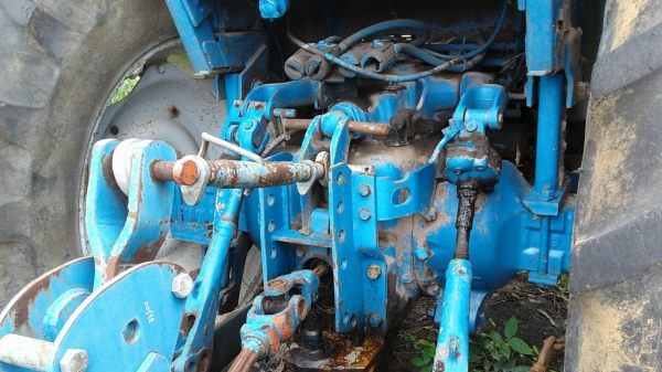 ขาย รถไถ 2 เพลา FORD 7700 สภาพใช้งานได้ปกติ แถมเครื่องตัดหญ้า เอกสารใบซื้อขาย