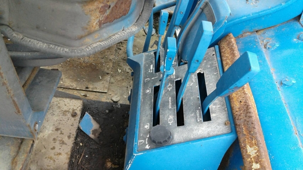 ขาย รถไถ 2 เพลา FORD 7700 สภาพใช้งานได้ปกติ แถมเครื่องตัดหญ้า เอกสารใบซื้อขาย