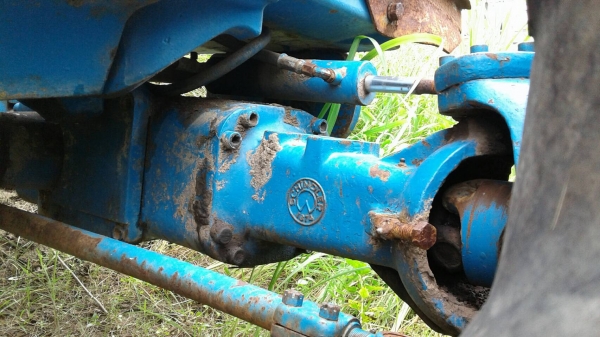 ขาย รถไถ 2 เพลา FORD 7700 สภาพใช้งานได้ปกติ แถมเครื่องตัดหญ้า เอกสารใบซื้อขาย