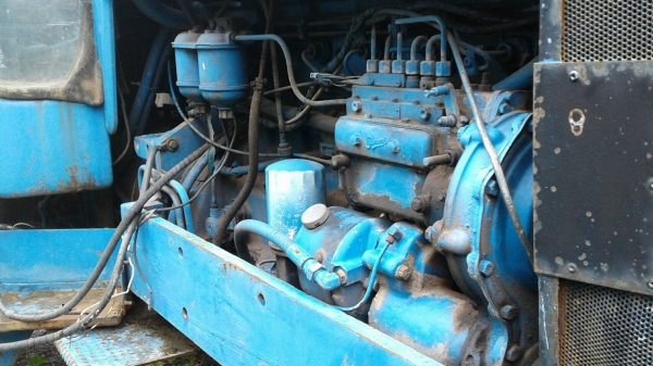 ขาย รถไถ 2 เพลา FORD 7700 สภาพใช้งานได้ปกติ แถมเครื่องตัดหญ้า เอกสารใบซื้อขาย