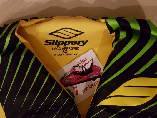 ชุชีพ slippery ใส่คนตัวใหญ่