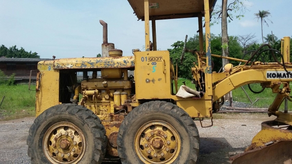 ต้องการขายรถเกรด KOMATSU GD37