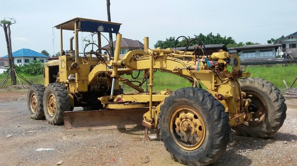 ต้องการขายรถเกรด KOMATSU GD37