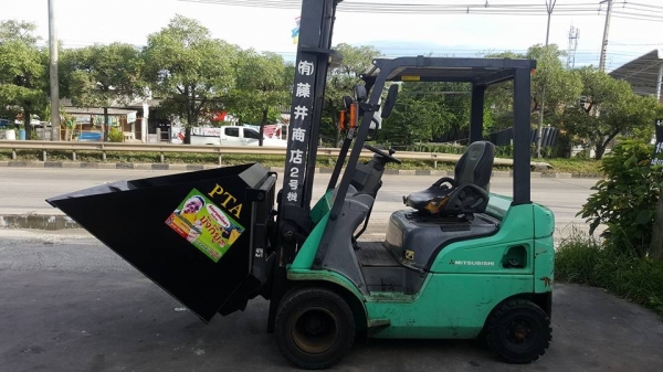 มองหารถตักยางก้อนตักยางพารายางถ้วยและขี้ยางนึกถึงพีทีเอชลบุรี081-8342060 มองหารถตักยางก้อนตักยางพารายางถ้วยและขี้ยางนึกถึงพีทีเอชลบุรี081-8342060