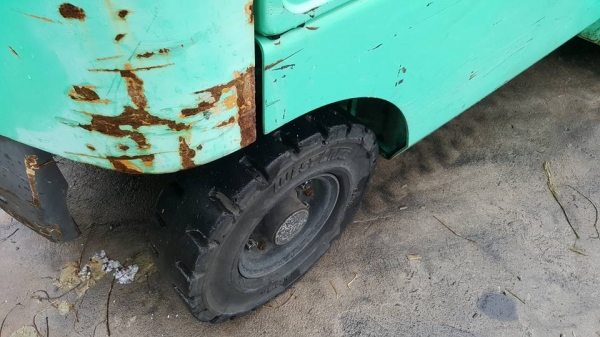 มองหารถโฟลค์ลิฟท์งามนึกถึงพีทีเอชลบุรี081-8342060 มองหารถโฟลค์ลิฟท์งามนึกถึงพีทีเอชลบุรี081-8342060