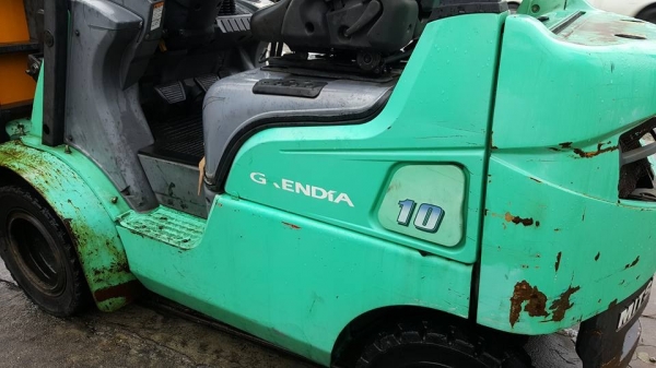 มองหารถโฟลค์ลิฟท์งามนึกถึงพีทีเอชลบุรี081-8342060 มองหารถโฟลค์ลิฟท์งามนึกถึงพีทีเอชลบุรี081-8342060