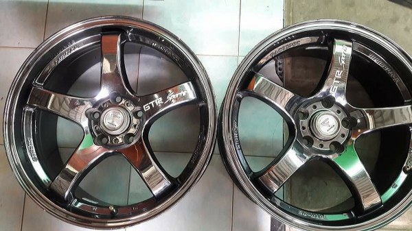 ขายแม็ก ขอบ18 GTR 05 ถูกๆ