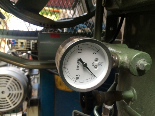 ขายปั๊มลมฮิตาชิ 5 แรง ไฟ 380v. Oil free ขายปั๊มลมฮิตาชิ 5 แรง ไฟ 380v. Oil free