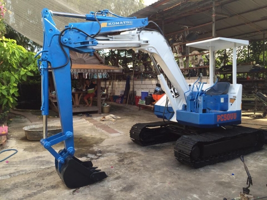 ขายแมคโครPC50UU พร้อมใช้งาน บุ้งกี๋ใหม่ ฝานใหม่ เปลี่ยนซีสยางหมดแล้ว ปั้มแรงครับ เครื่องแน่น ขาย 220000 บาท มาลองขับดูก่อนครับ