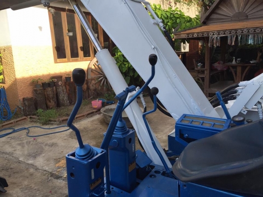 ขายแมคโครPC50UU พร้อมใช้งาน บุ้งกี๋ใหม่ ฝานใหม่ เปลี่ยนซีสยางหมดแล้ว ปั้มแรงครับ เครื่องแน่น ขาย 220000 บาท มาลองขับดูก่อนครับ