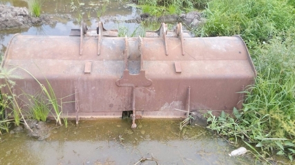 ขายบุ้งกี้รถตักล้อยาง CAT-950-F สภาพสวย บ้อดี้เดิมตามรูปครับผมวัดให้หมดแล้ว แขนขายไปแล้วครับ ขายไม่แพง