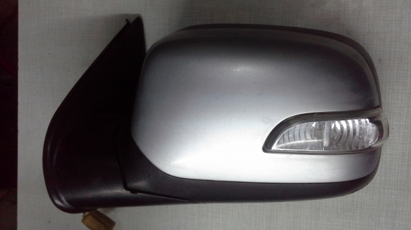 กระจกมองข้างดีแมกช์ไฟฟ้า5สายถอดสวยๆคับ