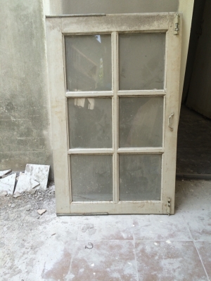 หน้าต่างไม้พร้อมกระจก 3 บาน