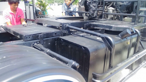 ขาย10ล้อหัวลากISUZU DECA320 ปี50 ตัวแม็กโหลด