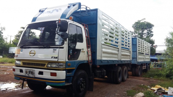 ขายรถพ่วง 18 ล้อ แม่-ลูก กระบะเหล็กคอกเกษตรไม่ดั้ม.HINO วางเครื่อง P11C-320 แรง 7 เกียร์ รถพรเอมใช้ ราคา970000  ต่อรอง