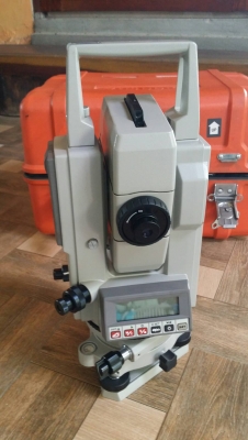 กล้องวัดระดับ SOKKISHA รุ่น SET 5S เก่าญี่ปุ่น  พร้อมขาตั้งกล้อง  สภาพสวย