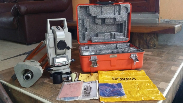 กล้องวัดระดับ SOKKISHA รุ่น SET 5S เก่าญี่ปุ่น  พร้อมขาตั้งกล้อง  สภาพสวย
