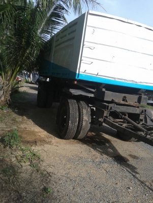 ขายหางพ่วง สามมิตรด่วน ขายหางพ่วง สามมิตรด่วน