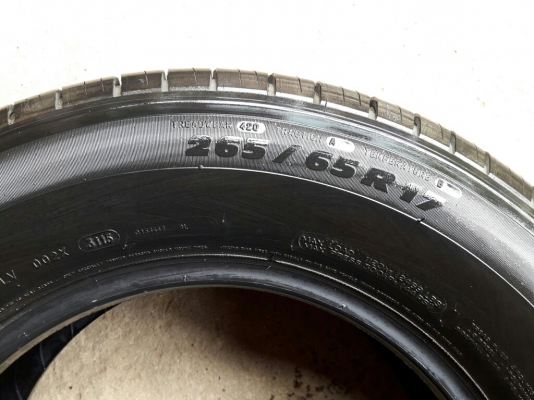 ยางMICHELIN 265 65R17 สัปดาห์ที่31ปี2015 ลงพื้นจริงปลายปี2015 สภาพสวยมากๆไร้ที่ติ ดอกยางเยอะมากๆ90\%ไม่มีปะคุ้มสุดๆไม่แพง