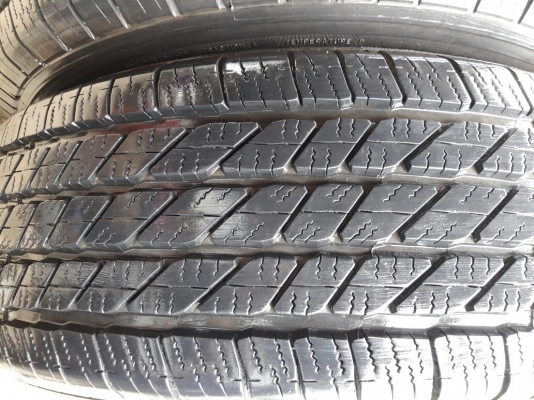 ยางMICHELIN 265 65R17 สัปดาห์ที่31ปี2015 ลงพื้นจริงปลายปี2015 สภาพสวยมากๆไร้ที่ติ ดอกยางเยอะมากๆ90\%ไม่มีปะคุ้มสุดๆไม่แพง